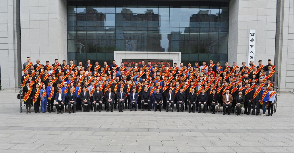 弘扬劳模精神 奋力追赶超越 助推新产业发展——db电竞杨东涛等省级劳模、市先进集体获表彰