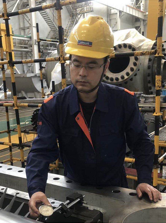 db电竞动力门卫阳、刘博荣获全国“能工巧匠”荣誉