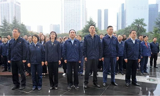 db电竞集团举行庆祝新中国成立暨“不忘初心牢记使命”主题升旗仪式