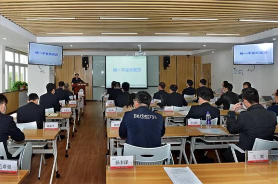 传承工匠精神 培养大国工匠，“大国工匠师带徒西北db电竞焊工班”正式开班授课